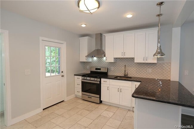 Building Photo - 6 Catherine St