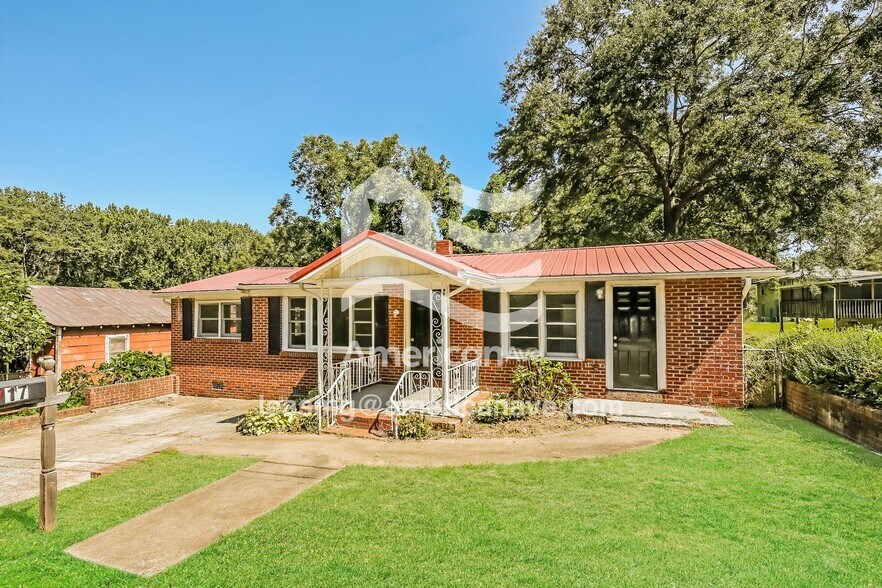 Building Photo - 17 Carter St