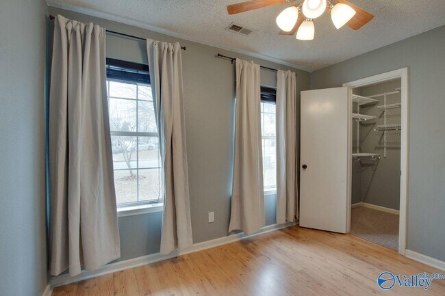 Building Photo - 143 Rebecca Pines Dr