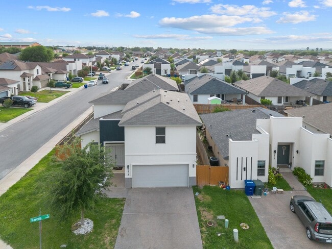 Building Photo - 5418 Travesia Ct