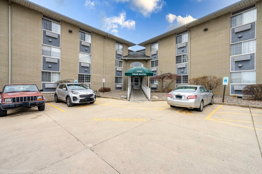 Front - 3305 Sunset Ave