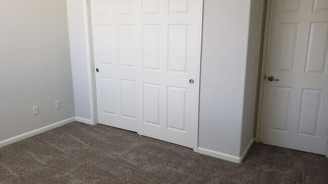 Building Photo - NEW - MOVE IN SPECIAL - 1/2 OFF THE 1ST MO...