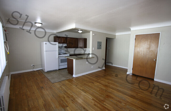 Living room and kitchen - South Park Hill