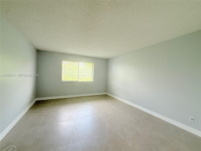 Building Photo - 16511 Blatt Blvd