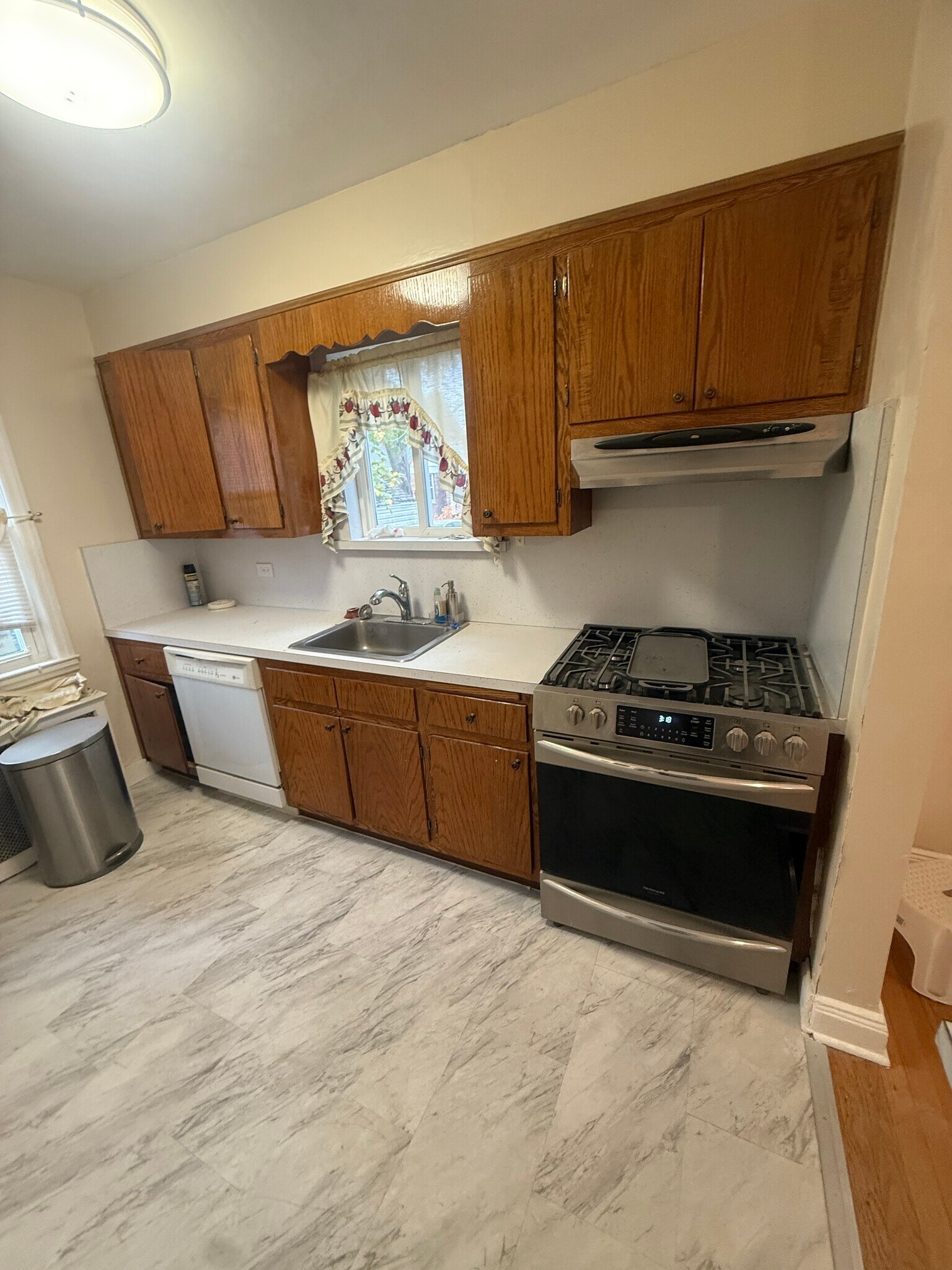 Building Photo - 101 N Waldinger St