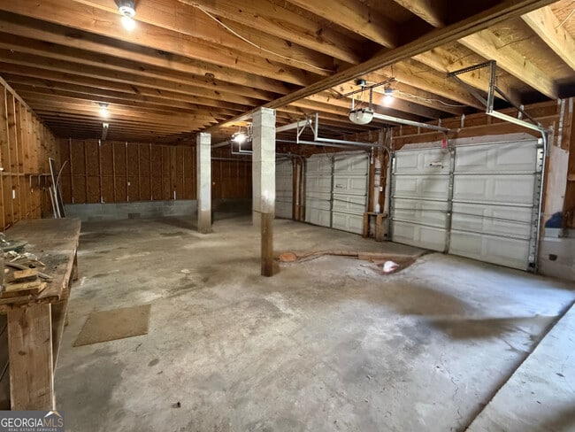 Building Photo - 1818 Union Carbide Rd