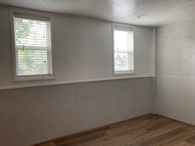 Building Photo - 1511 E 975 N