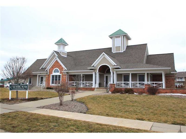 Building Photo - 2664 Triple Crown Ln