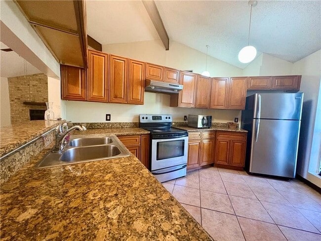 Building Photo - 1704 Admiral Nelson Dr