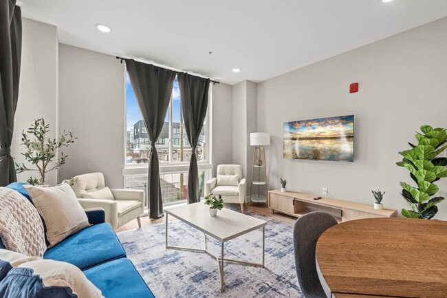 Building Photo - 916 N Delaware Ave