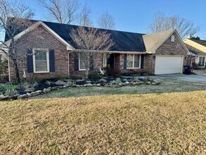 Building Photo - West Knoxville 37922 - 4 bedroom, 2 bath home - Contact Susan Niedergeses (865) 300-4722