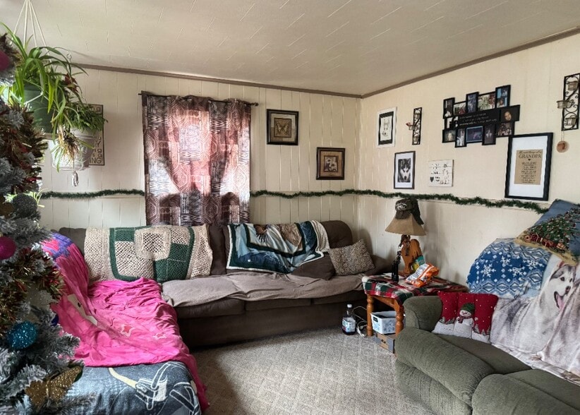 Building Photo - 722 S 2nd St