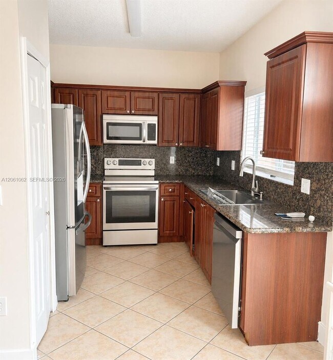 Building Photo - 8508 NW 141st Terrace