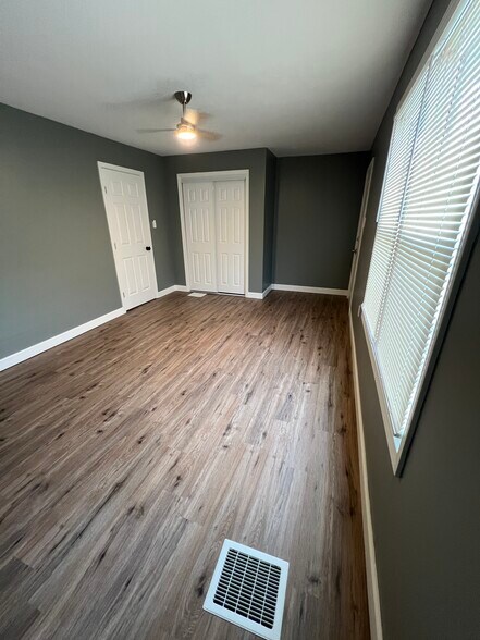 master bedroom - 6435 Myron Ave