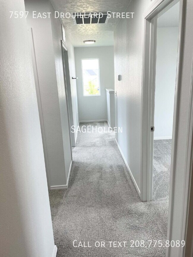 Building Photo - 7597 E Drouillard St