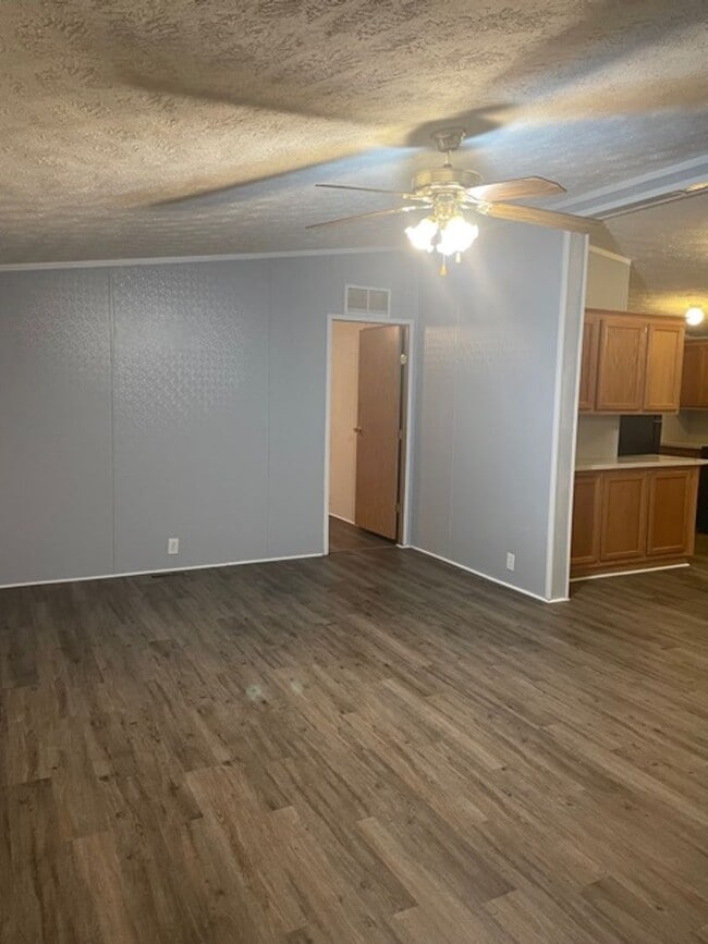 Building Photo - 1298 Crume Rd