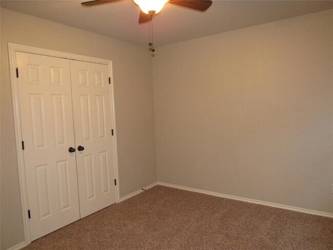 Building Photo - 17516 Black Hawk Dr