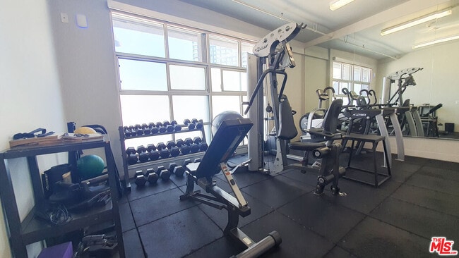 Building Photo - 500 Molino St