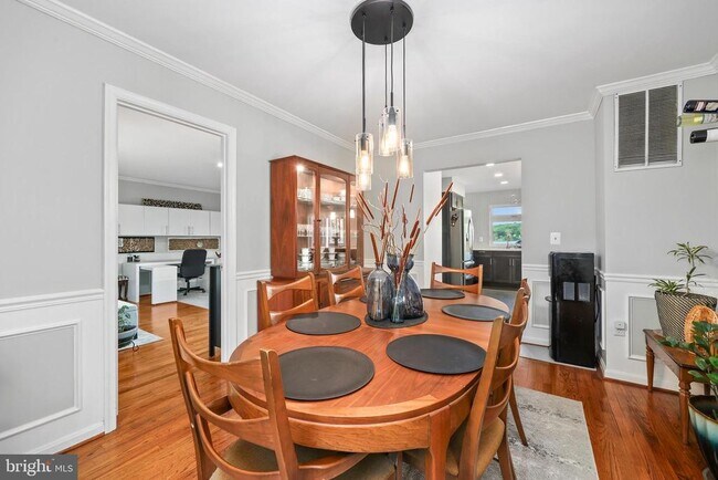 Building Photo - 18505 Cabin Rd