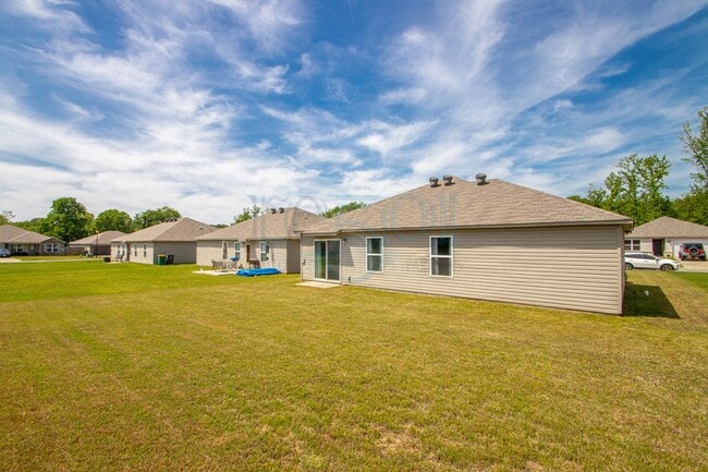 Building Photo - Modern Living in Wisteria: Contemporary 3-Bed 2-Bath Oasis Near I-430