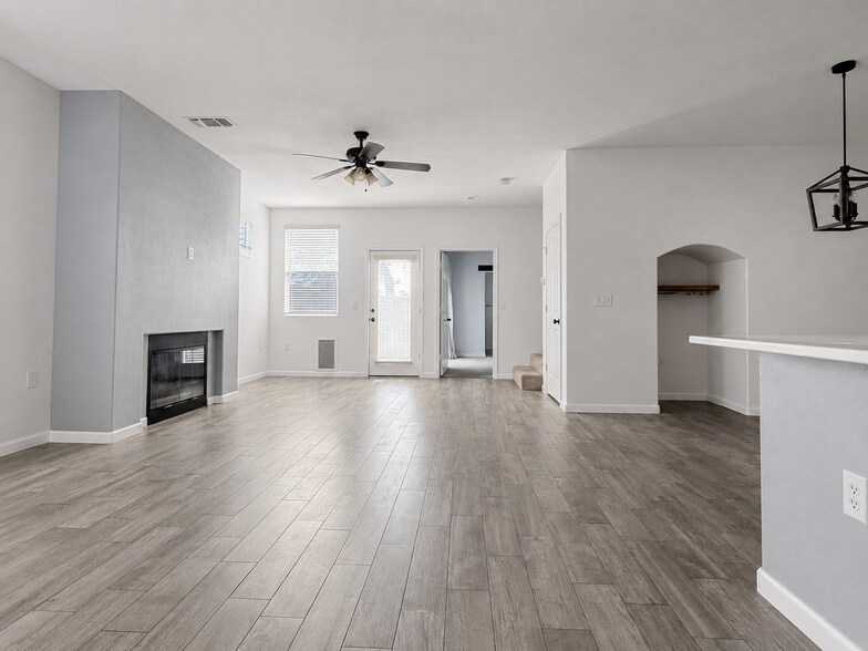 Building Photo - 3221 N 37th St
