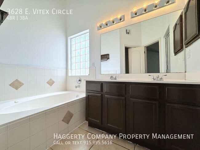 Building Photo - 3628 E Vitex Cir
