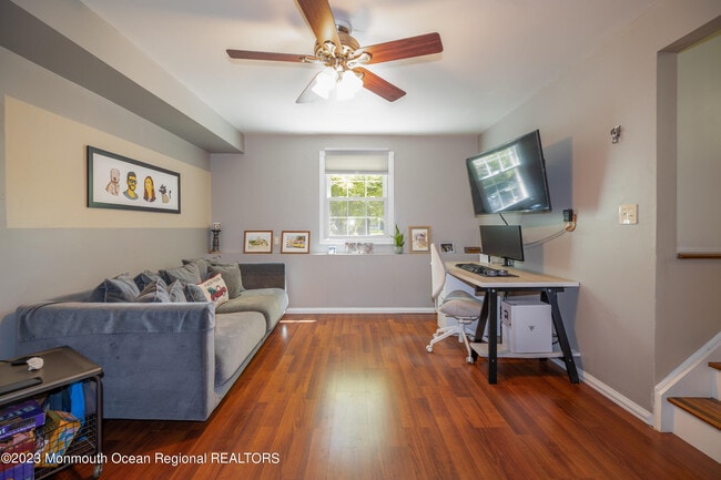 Building Photo - 38 Claridge Dr