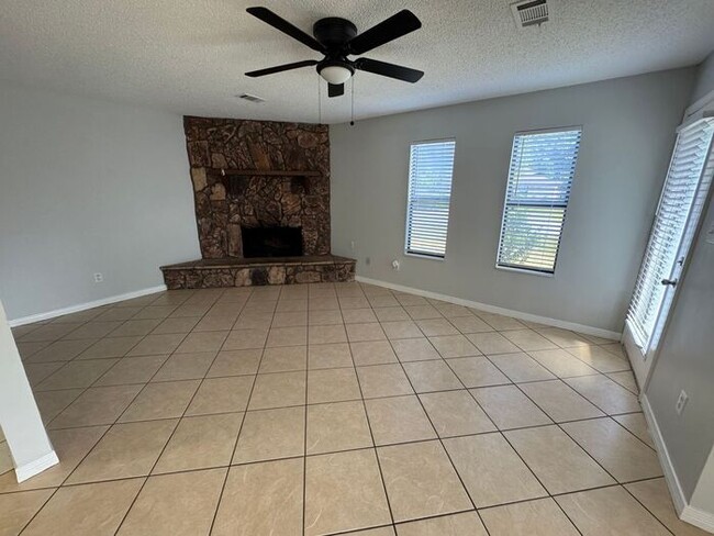 Building Photo - Gulf Breeze - Villa East - 3 bedroom, 2 ba...