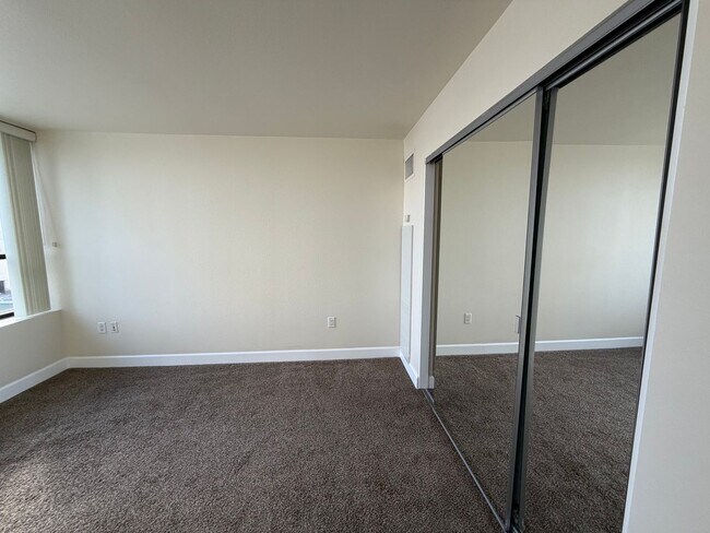 Building Photo - 450 N Arlington Ave