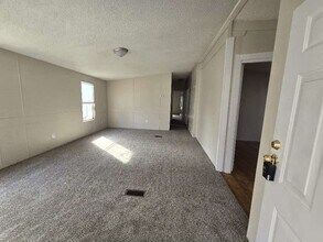 Building Photo - 5815 Dylan Dr