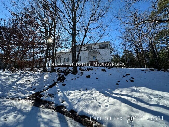 Building Photo - 3 Rocky Top Cove