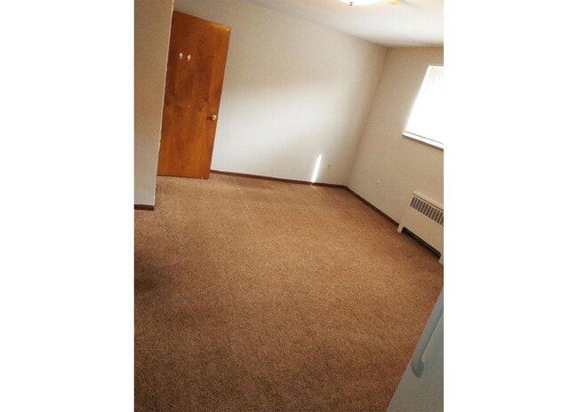 Interior Photo - 362 Probasco St