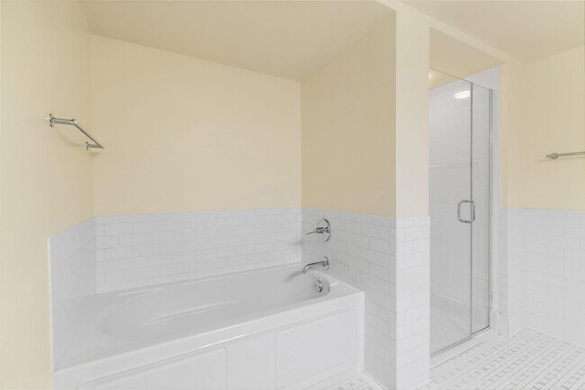 Building Photo - 700 Grove St