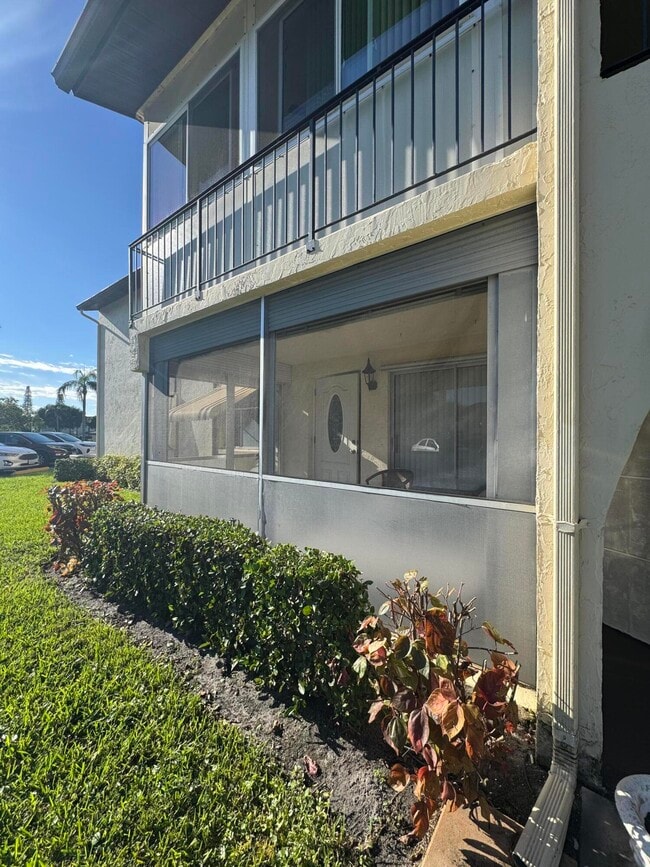 Building Photo - 3491 La Jardin Ct