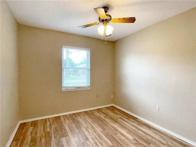 Building Photo - 1458 Fremaux Ave