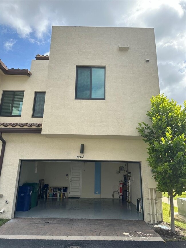 Building Photo - 4702 NW 83rd Path
