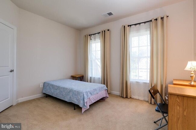 Building Photo - 42463 Pine Forest Dr