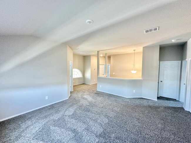 Building Photo - AVAILABLE NOW