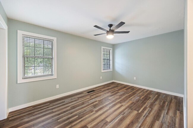 Building Photo - 1016 Monticello Dr