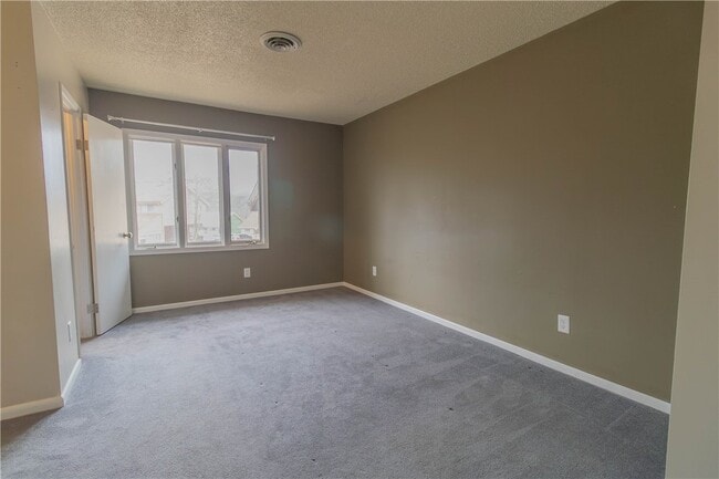 Building Photo - 14 Britten Cir