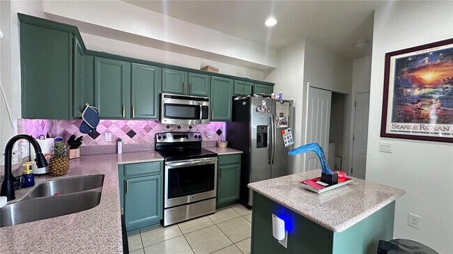 Building Photo - 525 Waterside Pointe Dr