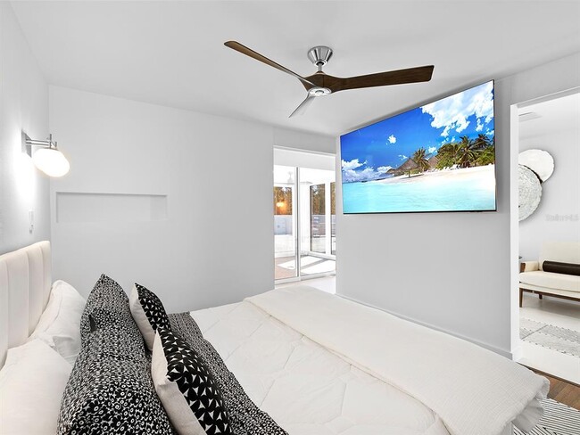 Building Photo - 7647 Sanderling Rd