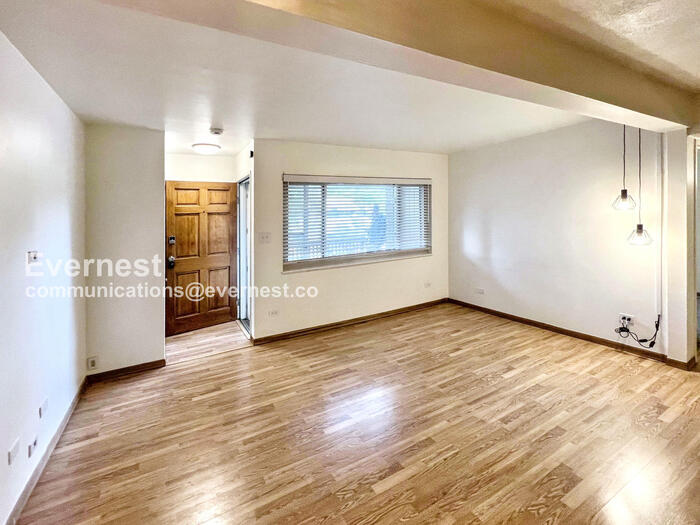 Building Photo - 3663 S Sheridan Blvd