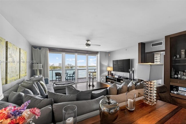 Building Photo - 450 Alton Rd