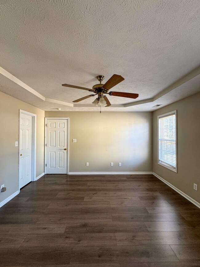 Building Photo - Lovely 3 Bed 2 Bath Home with Bonus Room