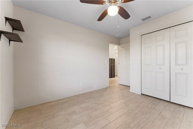 Building Photo - 3419 SW 8th Pl