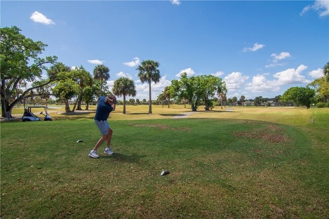 Building Photo - 27 Plantation Dr