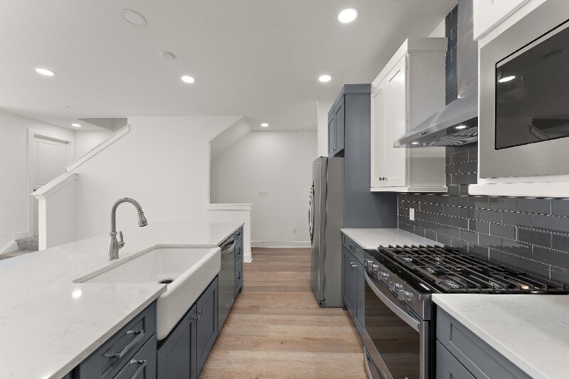 Building Photo - 119 Founders St