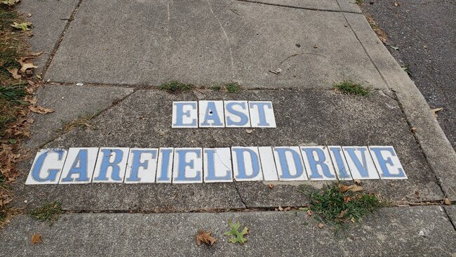 Building Photo - Fully Remodeled Historic Garfield Park Cha...