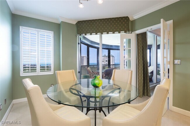 Primary Photo - 8990 Bay Colony Dr